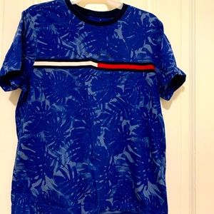 Men’s Tommy Hilfiger t-shirt size xs